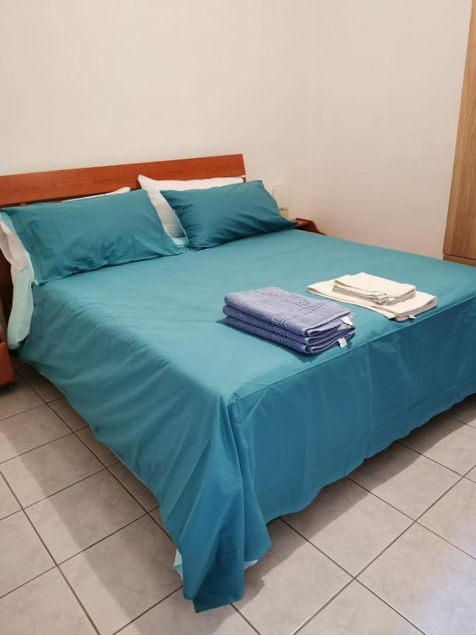 Green & Blue House 瓦尔博若纳 外观 照片
